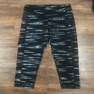 Champion Crop Yoga Pants - XL